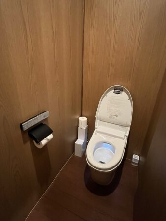 料理谷邸 葛籠の部屋「令月」内のトイレ